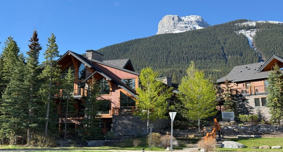 101E Stewart Creek Landing, Canmore, Alberta T1W 0E3, 3 Bedroom Bedrooms, 0 ,3 BathroomBathrooms,Residential,For Sale,Stewart Creek,0,A2328258