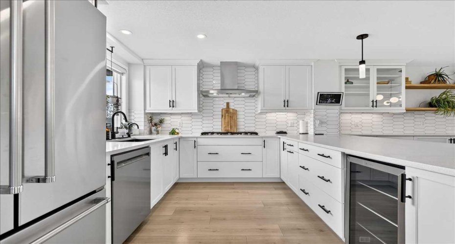 199 Magnolia Way, Calgary, Alberta T3M 3M7, 4 Bedroom Bedrooms, 0 ,4 BathroomBathrooms,Residential,For Sale,Magnolia,0,A2328265