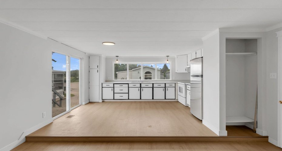 433 Cherry Way, Calgary, Alberta T2B 5P2, 3 Bedroom Bedrooms, 0 ,1 BathroomBathrooms,Mobile,For Sale,Cherry,0,A2328268