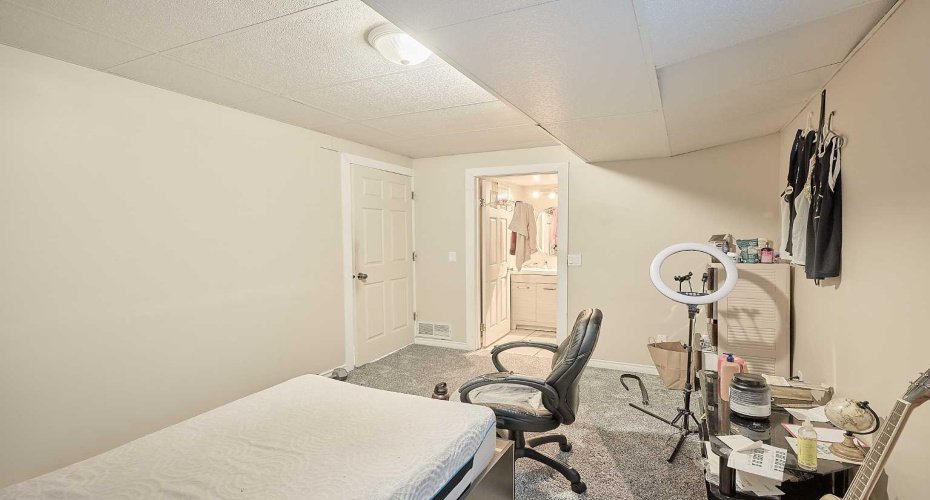 117 Douglas Ridge Circle, Calgary, Alberta T2Z 3C2, 5 Bedroom Bedrooms, 0 ,3 BathroomBathrooms,Residential,For Sale,Douglas Ridge,0,A2328269