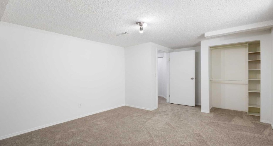117 Douglasbank Way, Calgary, Alberta T2Z 1W4, 6 Bedroom Bedrooms, 0 ,4 BathroomBathrooms,Residential,For Sale,Douglasbank,0,A2328272