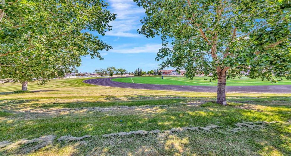 3805 70 Avenue, Lloydminster, Alberta T9V 3T2, 5 Bedroom Bedrooms, 0 ,4 BathroomBathrooms,Residential,For Sale,70,0,A2328273