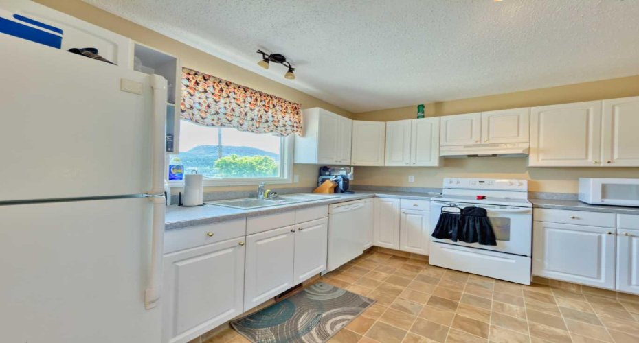 8534 21 Avenue, Coleman, Alberta T0K0M0, 4 Bedroom Bedrooms, 0 ,2 BathroomBathrooms,Residential,For Sale,21,0,A2328274