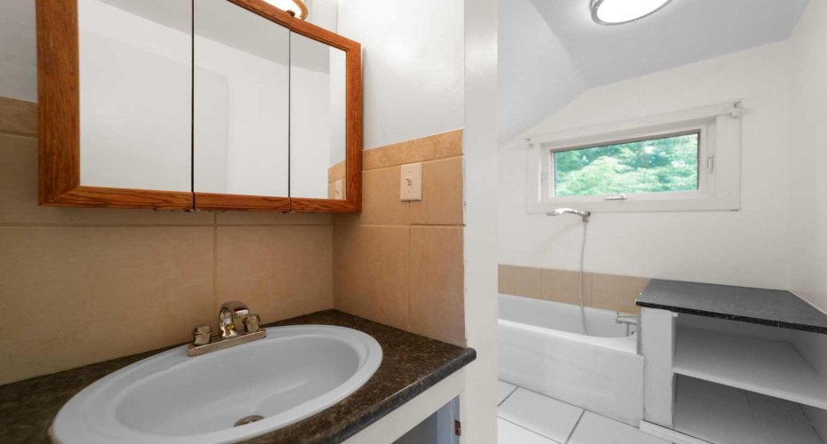 Bathroom Upper Level