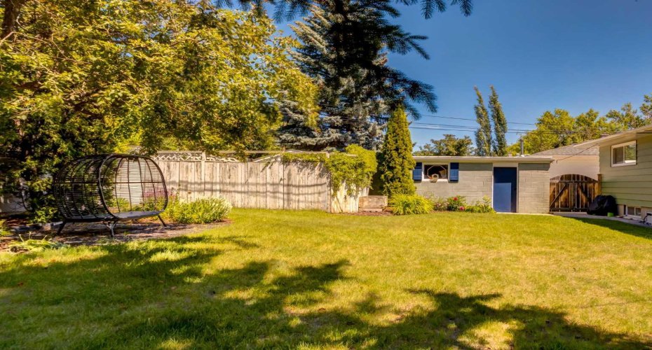 23 Heston Street, Calgary, Alberta t2k2c3, 5 Bedroom Bedrooms, 0 ,2 BathroomBathrooms,Residential,For Sale,Heston,0,A2328293