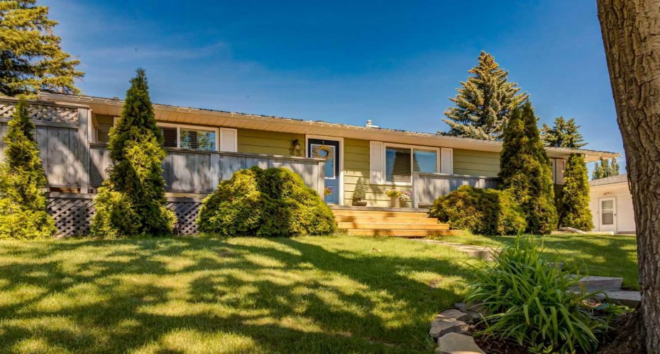 23 Heston Street, Calgary, Alberta t2k2c3, 5 Bedroom Bedrooms, 0 ,2 BathroomBathrooms,Residential,For Sale,Heston,0,A2328293