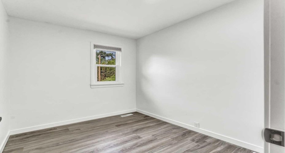 112 8 Street, Medicine Hat, Alberta T1A 4L6, 5 Bedroom Bedrooms, 0 ,2 BathroomBathrooms,Residential,For Sale,8,0,A2328294