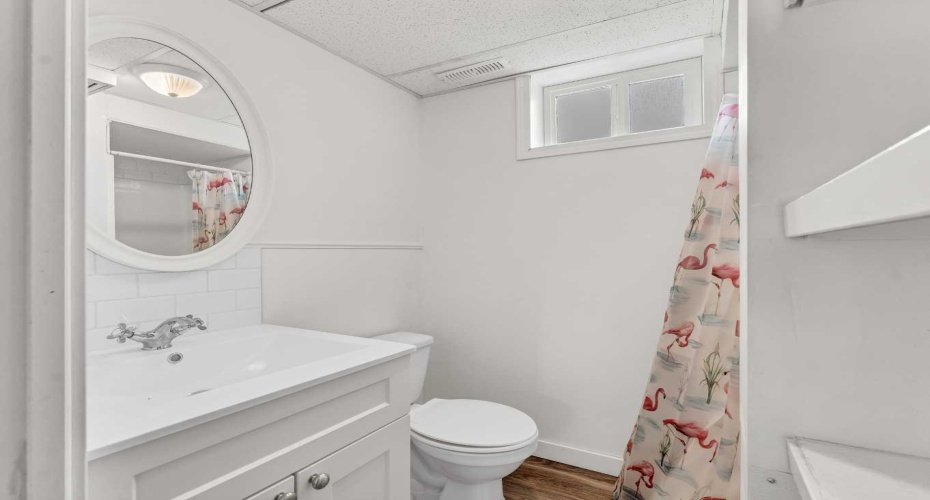 112 8 Street, Medicine Hat, Alberta T1A 4L6, 5 Bedroom Bedrooms, 0 ,2 BathroomBathrooms,Residential,For Sale,8,0,A2328294