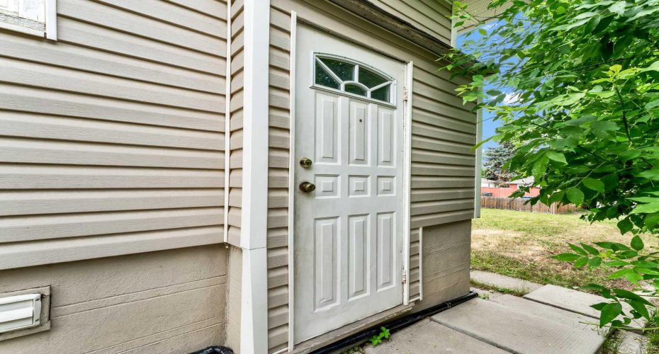 112 8 Street, Medicine Hat, Alberta T1A 4L6, 5 Bedroom Bedrooms, 0 ,2 BathroomBathrooms,Residential,For Sale,8,0,A2328294