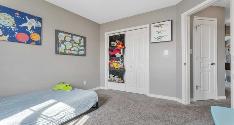 6 Reid Court, Sylvan Lake, Alberta T4S 1W3, 3 Bedroom Bedrooms, 0 ,3 BathroomBathrooms,Residential,For Sale,Reid,0,A2328295