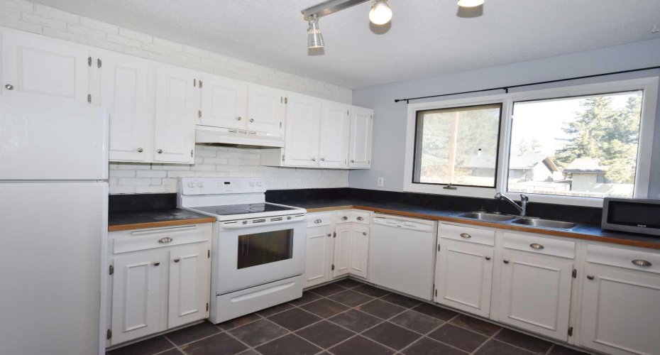 2604 106 Avenue, Calgary, Alberta T2W 2J1, 4 Bedroom Bedrooms, 0 ,3 BathroomBathrooms,Residential,For Sale,106,0,A2328300