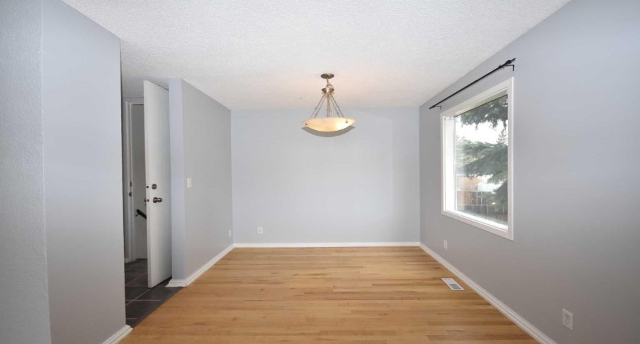 2604 106 Avenue, Calgary, Alberta T2W 2J1, 4 Bedroom Bedrooms, 0 ,3 BathroomBathrooms,Residential,For Sale,106,0,A2328300