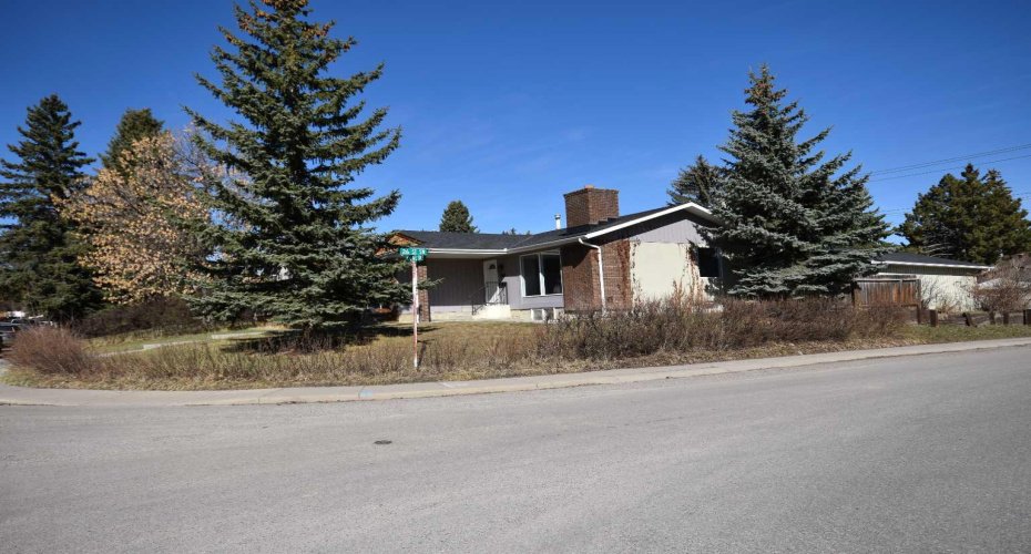 2604 106 Avenue, Calgary, Alberta T2W 2J1, 4 Bedroom Bedrooms, 0 ,3 BathroomBathrooms,Residential,For Sale,106,0,A2328300