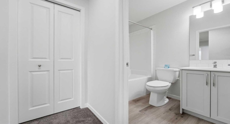 21 Corner Glen Row, Calgary, Alberta T3M 2L9, 5 Bedroom Bedrooms, 0 ,4 BathroomBathrooms,Residential,For Sale,Corner Glen,0,A2328306