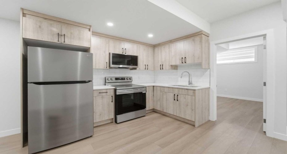 21 Corner Glen Row, Calgary, Alberta T3M 2L9, 5 Bedroom Bedrooms, 0 ,4 BathroomBathrooms,Residential,For Sale,Corner Glen,0,A2328306