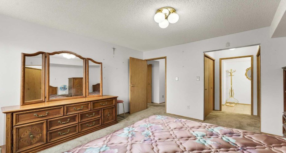3090 15 Avenue, Medicine Hat, Alberta T1B 3Z3, 2 Bedroom Bedrooms, 0 ,2 BathroomBathrooms,Residential,For Sale,15,0,A2328316