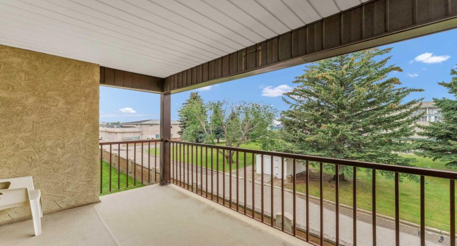 3090 15 Avenue, Medicine Hat, Alberta T1B 3Z3, 2 Bedroom Bedrooms, 0 ,2 BathroomBathrooms,Residential,For Sale,15,0,A2328316