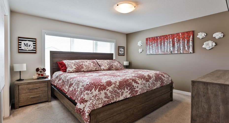 963 40 Avenue, Lethbridge, Alberta T1H7G9, 4 Bedroom Bedrooms, 0 ,4 BathroomBathrooms,Residential,For Sale,40,0,A2328317