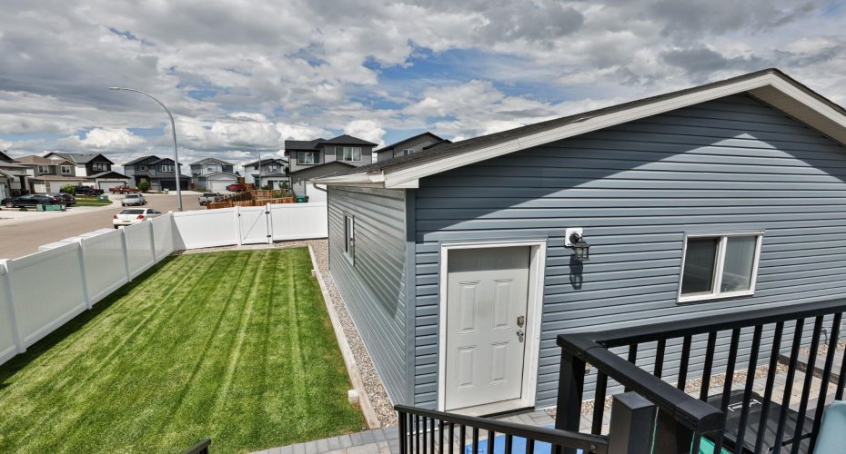 963 40 Avenue, Lethbridge, Alberta T1H7G9, 4 Bedroom Bedrooms, 0 ,4 BathroomBathrooms,Residential,For Sale,40,0,A2328317