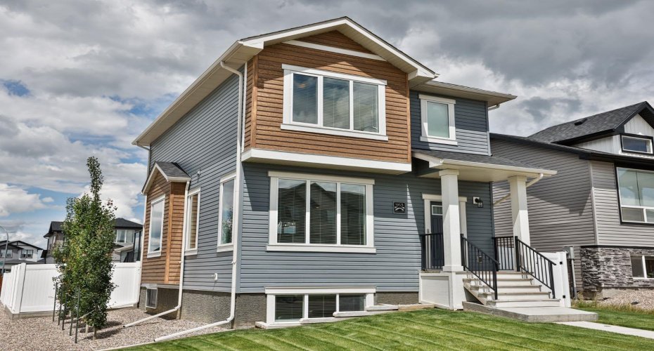 963 40 Avenue, Lethbridge, Alberta T1H7G9, 4 Bedroom Bedrooms, 0 ,4 BathroomBathrooms,Residential,For Sale,40,0,A2328317