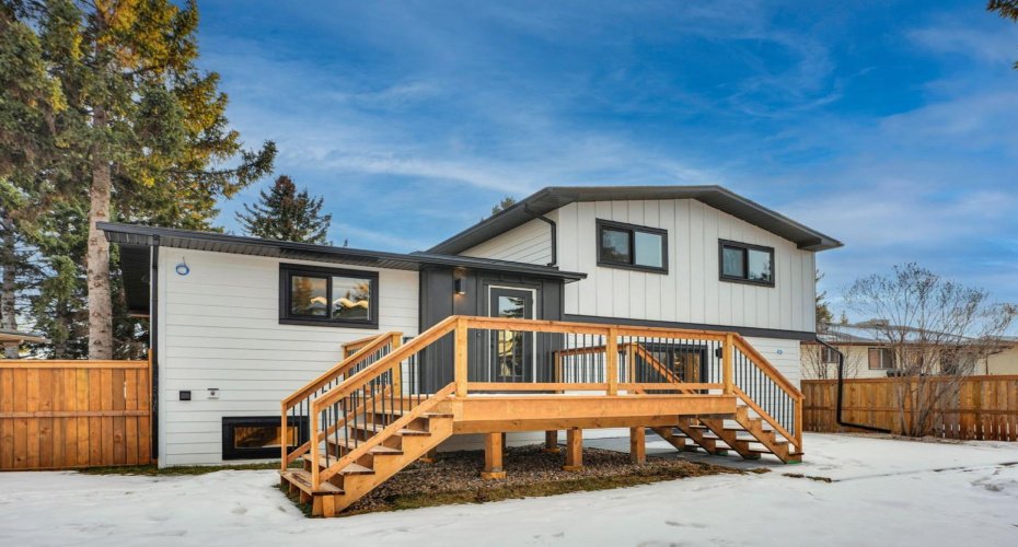 216 Oakridge Place, Calgary, Alberta T2V 1V2, 4 Bedroom Bedrooms, 0 ,4 BathroomBathrooms,Residential,For Sale,Oakridge,0,A2328339