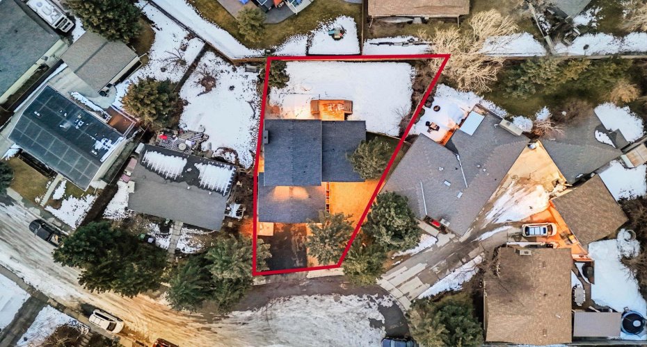 216 Oakridge Place, Calgary, Alberta T2V 1V2, 4 Bedroom Bedrooms, 0 ,4 BathroomBathrooms,Residential,For Sale,Oakridge,0,A2328339