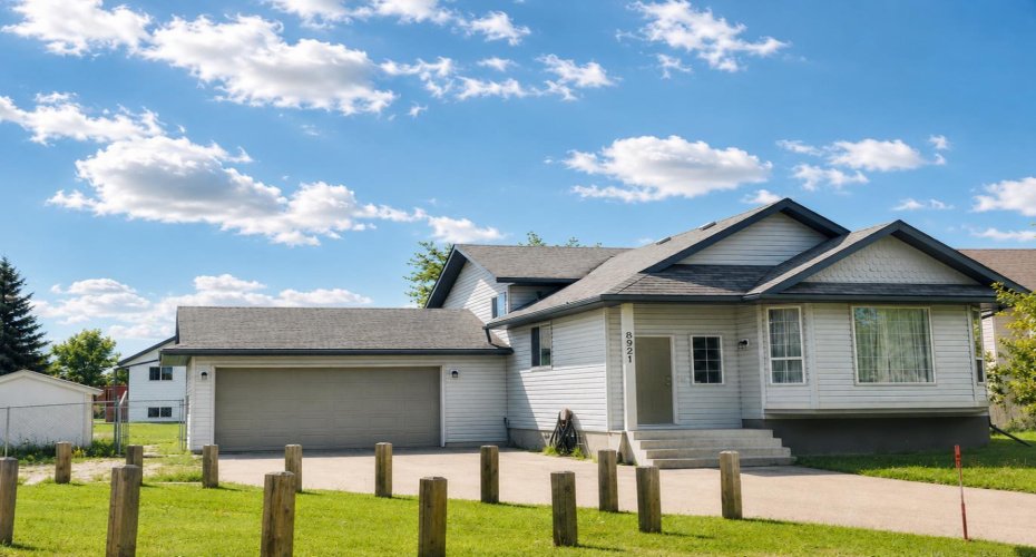 8921 65 Avenue, Grande Prairie, Alberta T8W 2K4, 4 Bedroom Bedrooms, 0 ,2 BathroomBathrooms,Residential,For Sale,65,0,A2324907