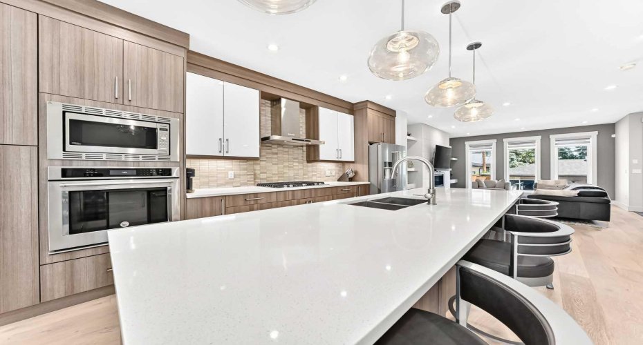 218 26 Avenue, Calgary, Alberta T2M 2C9, 4 Bedroom Bedrooms, 0 ,4 BathroomBathrooms,Residential,For Sale,26,0,A2324934