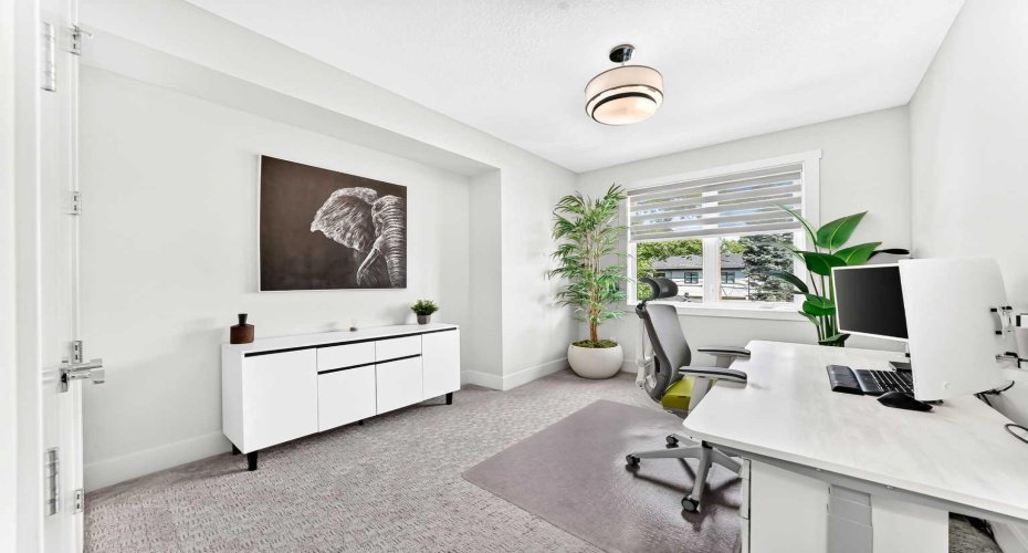 218 26 Avenue, Calgary, Alberta T2M 2C9, 4 Bedroom Bedrooms, 0 ,4 BathroomBathrooms,Residential,For Sale,26,0,A2324934