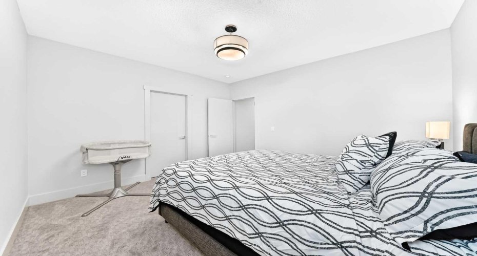 218 26 Avenue, Calgary, Alberta T2M 2C9, 4 Bedroom Bedrooms, 0 ,4 BathroomBathrooms,Residential,For Sale,26,0,A2324934
