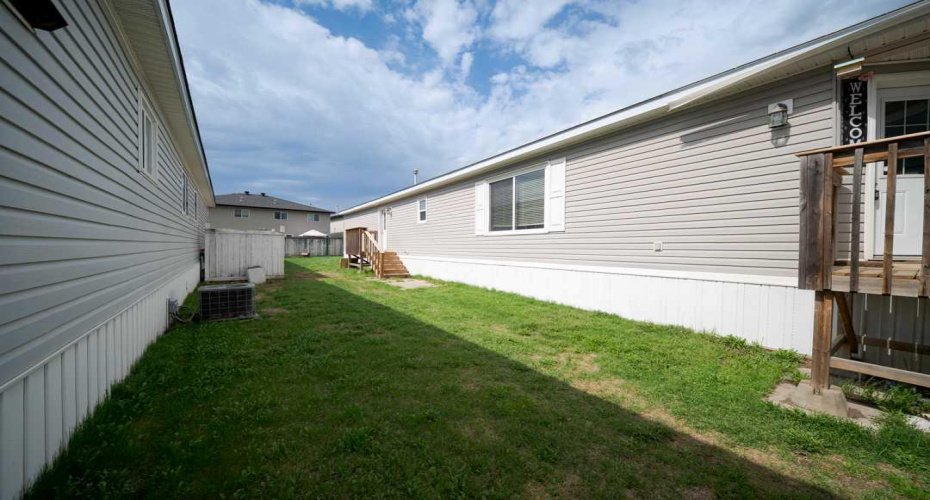 248 Caouette Crescent, Fort McMurray, Alberta T9K 2H9, 3 Bedroom Bedrooms, 0 ,2 BathroomBathrooms,Residential,For Sale,Caouette,0,A2325182