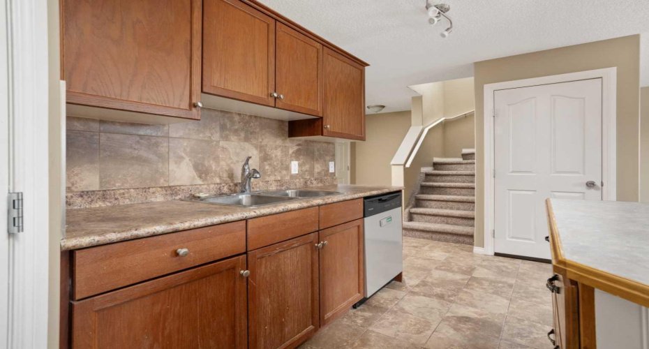 6802 50 Avenue, Camrose, Alberta T4V 5C7, 3 Bedroom Bedrooms, 0 ,3 BathroomBathrooms,Residential,For Sale,50,0,A2328351