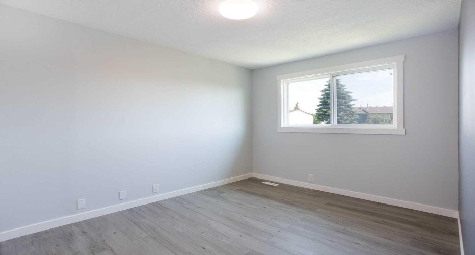 68 Abergale Way, Calgary, Alberta T2A 6H7, 3 Bedroom Bedrooms, 0 ,2 BathroomBathrooms,Residential,For Sale,Abergale,0,A2325354