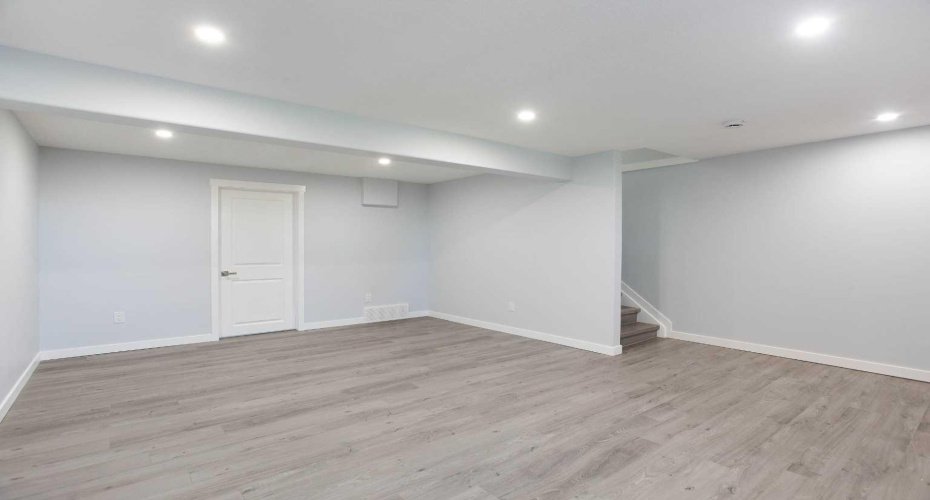 68 Abergale Way, Calgary, Alberta T2A 6H7, 3 Bedroom Bedrooms, 0 ,2 BathroomBathrooms,Residential,For Sale,Abergale,0,A2325354