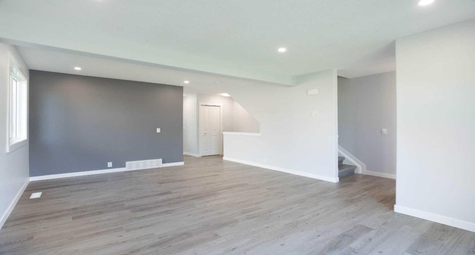 68 Abergale Way, Calgary, Alberta T2A 6H7, 3 Bedroom Bedrooms, 0 ,2 BathroomBathrooms,Residential,For Sale,Abergale,0,A2325354
