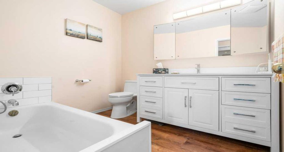 510 1 Street, Medicine Hat, Alberta T1A 6H8, 3 Bedroom Bedrooms, 0 ,3 BathroomBathrooms,Residential,For Sale,1,0,A2328354