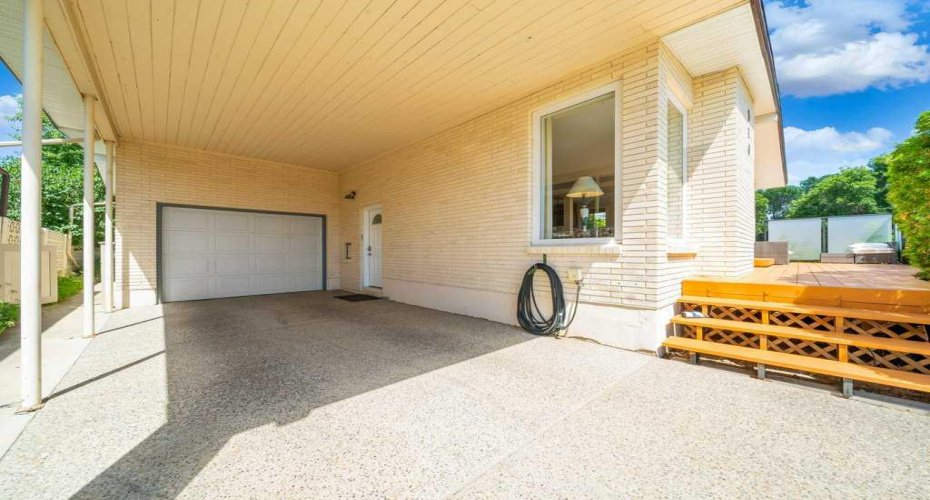 510 1 Street, Medicine Hat, Alberta T1A 6H8, 3 Bedroom Bedrooms, 0 ,3 BathroomBathrooms,Residential,For Sale,1,0,A2328354