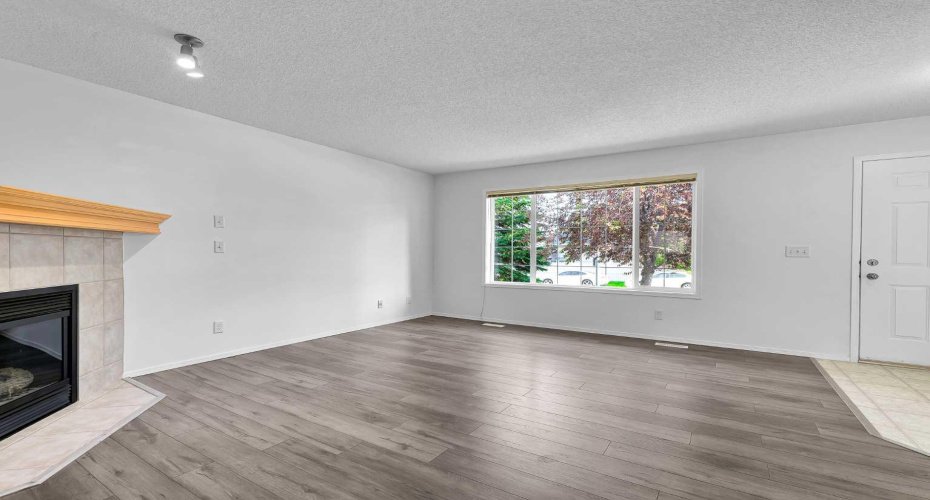 203 Covemeadow Crescent, Calgary, Alberta T3K6B1, 3 Bedroom Bedrooms, 0 ,2 BathroomBathrooms,Residential,For Sale,Covemeadow,0,A2325400