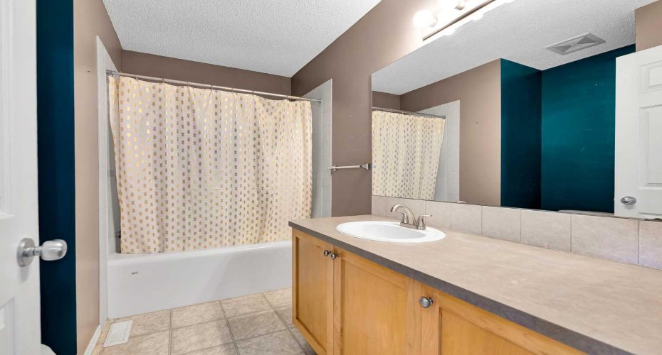 203 Covemeadow Crescent, Calgary, Alberta T3K6B1, 3 Bedroom Bedrooms, 0 ,2 BathroomBathrooms,Residential,For Sale,Covemeadow,0,A2325400
