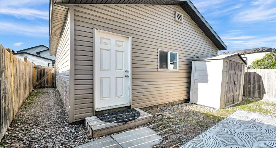 203 Covemeadow Crescent, Calgary, Alberta T3K6B1, 3 Bedroom Bedrooms, 0 ,2 BathroomBathrooms,Residential,For Sale,Covemeadow,0,A2325400