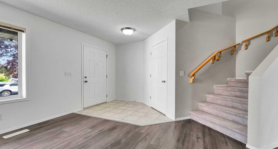203 Covemeadow Crescent, Calgary, Alberta T3K6B1, 3 Bedroom Bedrooms, 0 ,2 BathroomBathrooms,Residential,For Sale,Covemeadow,0,A2325400