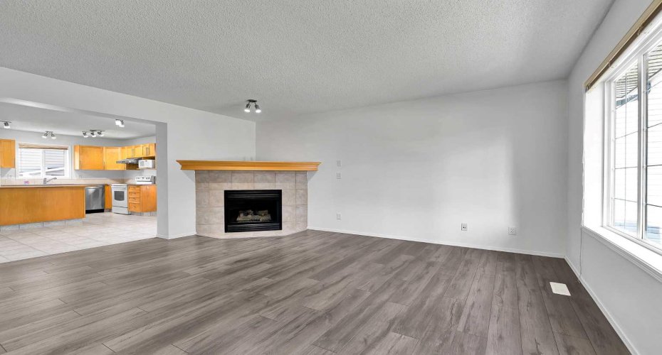 203 Covemeadow Crescent, Calgary, Alberta T3K6B1, 3 Bedroom Bedrooms, 0 ,2 BathroomBathrooms,Residential,For Sale,Covemeadow,0,A2325400