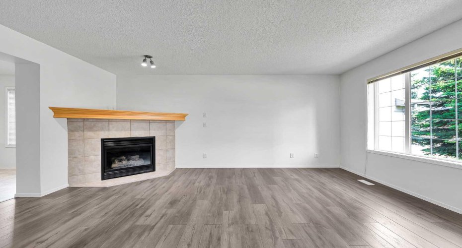 203 Covemeadow Crescent, Calgary, Alberta T3K6B1, 3 Bedroom Bedrooms, 0 ,2 BathroomBathrooms,Residential,For Sale,Covemeadow,0,A2325400