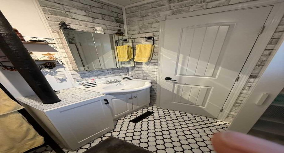 4703 47 Avenue, Myrnam, Alberta T0B 3K0, 1 Bedroom Bedrooms, 0 ,1 BathroomBathrooms,Residential,For Sale,47,0,A2325491