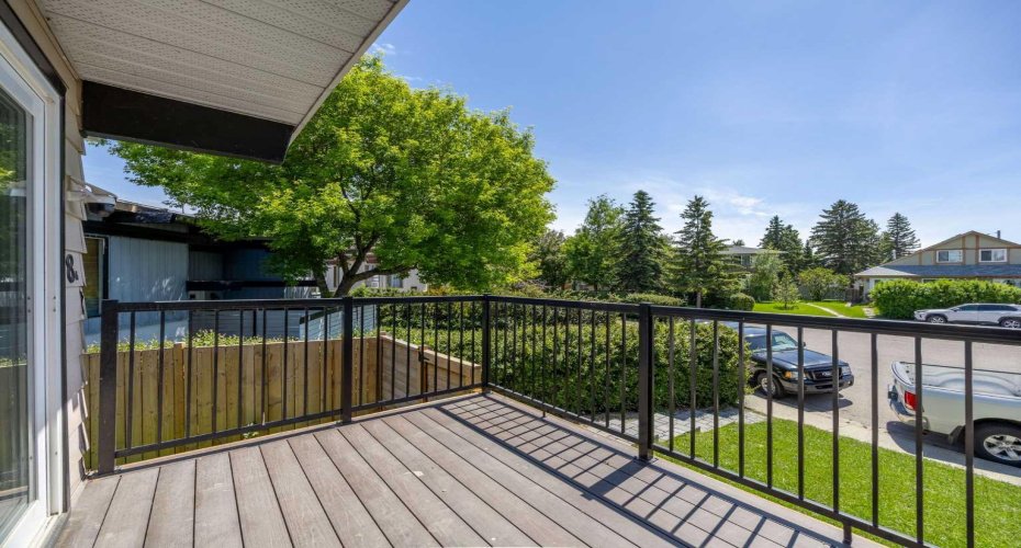 8A Arlington Bay, Calgary, Alberta T2H 2B2, 4 Bedroom Bedrooms, 0 ,2 BathroomBathrooms,Residential,For Sale,Arlington,0,A2325523
