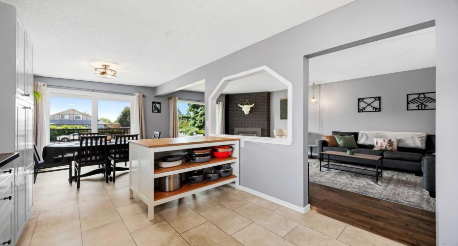 8A Arlington Bay, Calgary, Alberta T2H 2B2, 4 Bedroom Bedrooms, 0 ,2 BathroomBathrooms,Residential,For Sale,Arlington,0,A2325523