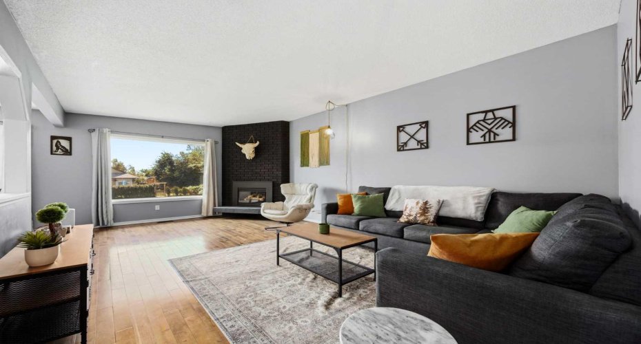 8A Arlington Bay, Calgary, Alberta T2H 2B2, 4 Bedroom Bedrooms, 0 ,2 BathroomBathrooms,Residential,For Sale,Arlington,0,A2325523