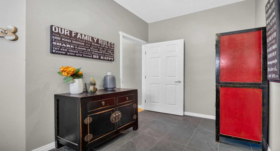 124 Valley Creek Crescent, Calgary, Alberta T3B 5V3, 4 Bedroom Bedrooms, 0 ,3 BathroomBathrooms,Residential,For Sale,Valley Creek,0,A2325536
