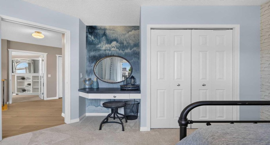 124 Valley Creek Crescent, Calgary, Alberta T3B 5V3, 4 Bedroom Bedrooms, 0 ,3 BathroomBathrooms,Residential,For Sale,Valley Creek,0,A2325536