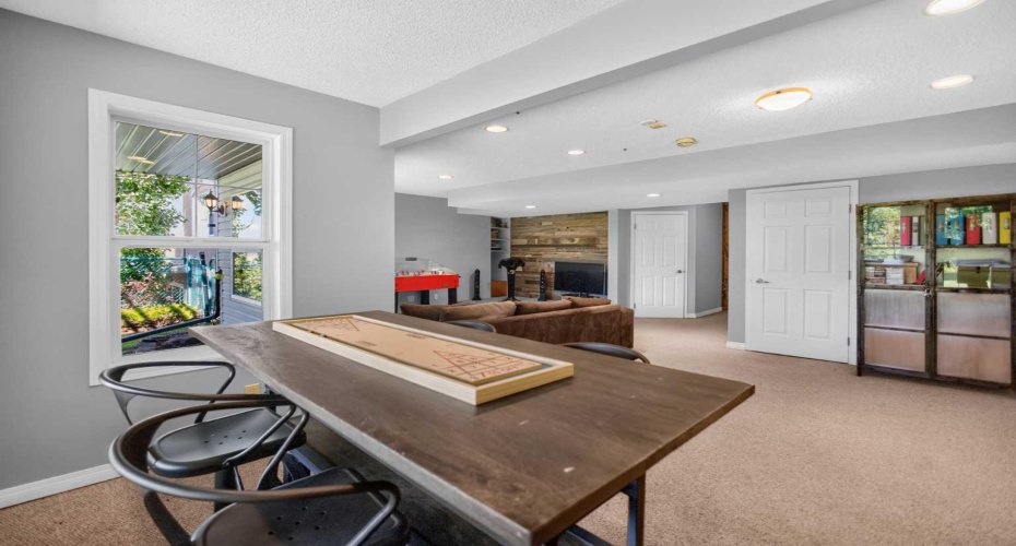 124 Valley Creek Crescent, Calgary, Alberta T3B 5V3, 4 Bedroom Bedrooms, 0 ,3 BathroomBathrooms,Residential,For Sale,Valley Creek,0,A2325536